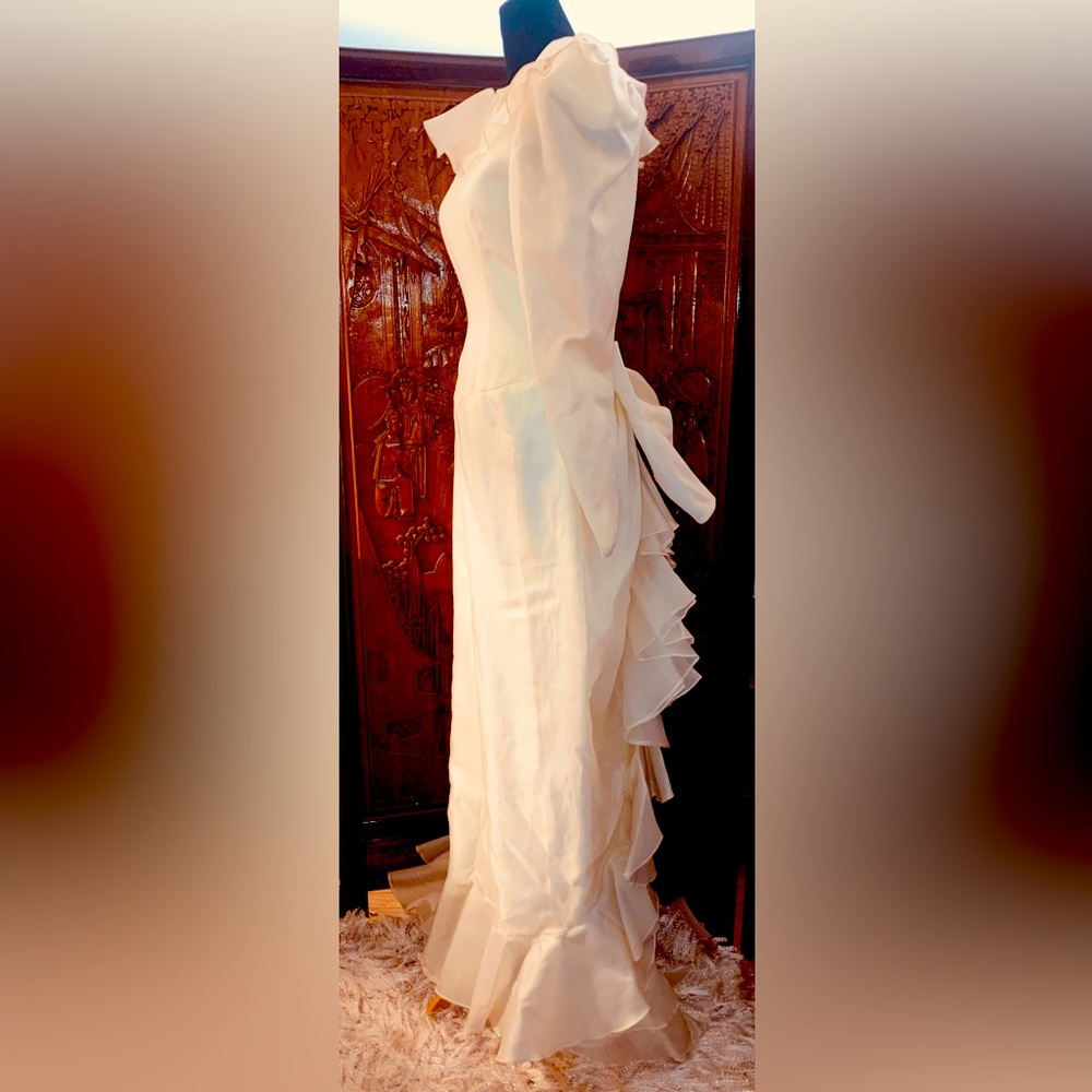 Vintage Oscar de la Renta 💯 silk wedding dress - Picture 5 of 16